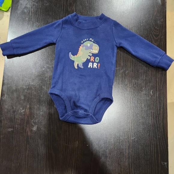 Carter's Dino Camo 3pc Set, 2 Long Sleeve Bodysuits and Camo Jogger Pants Size6M - Picture 4 of 9